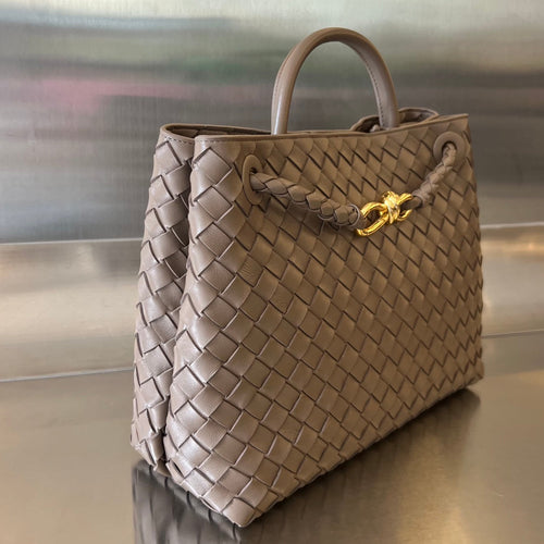 BOTTEGA VENETA MEDIUM ANDIAMO 32CM CHOCOLATE LAMBSKIN