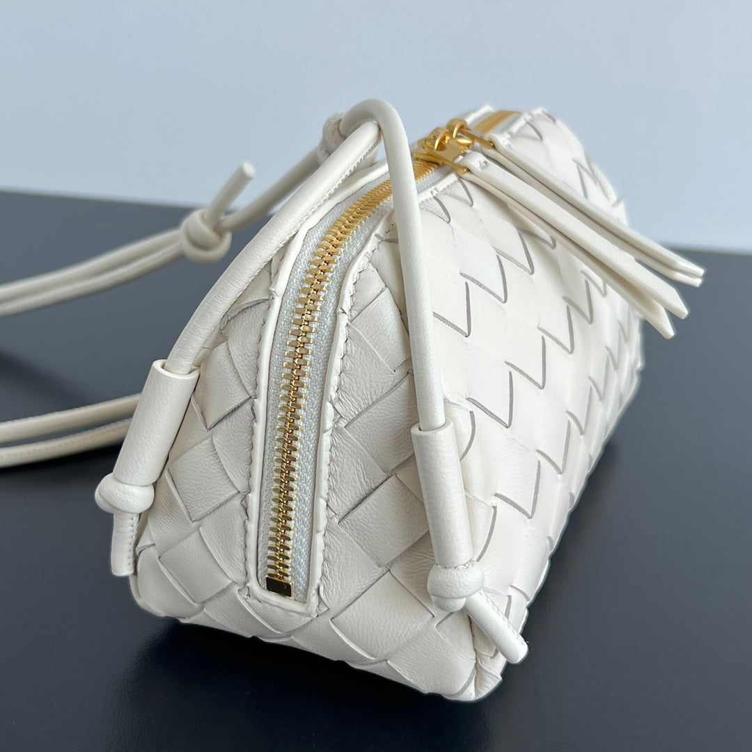 CONCERT POUCH 18 IN WHITE LAMBSKIN