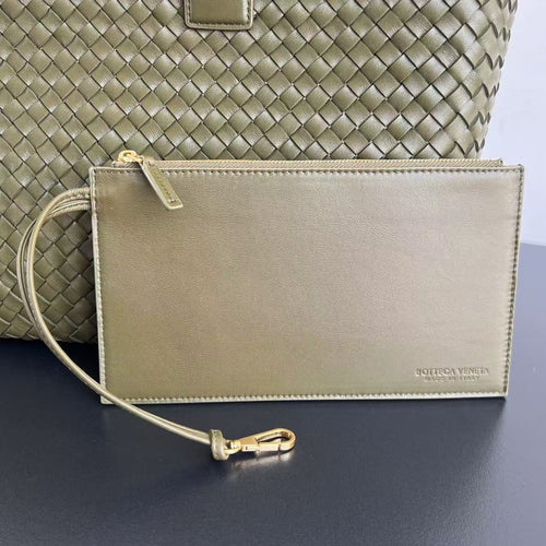 BOTTEGA VENETA LARGE CABAT 51 IN ARMY GREEN LAMBSKIN