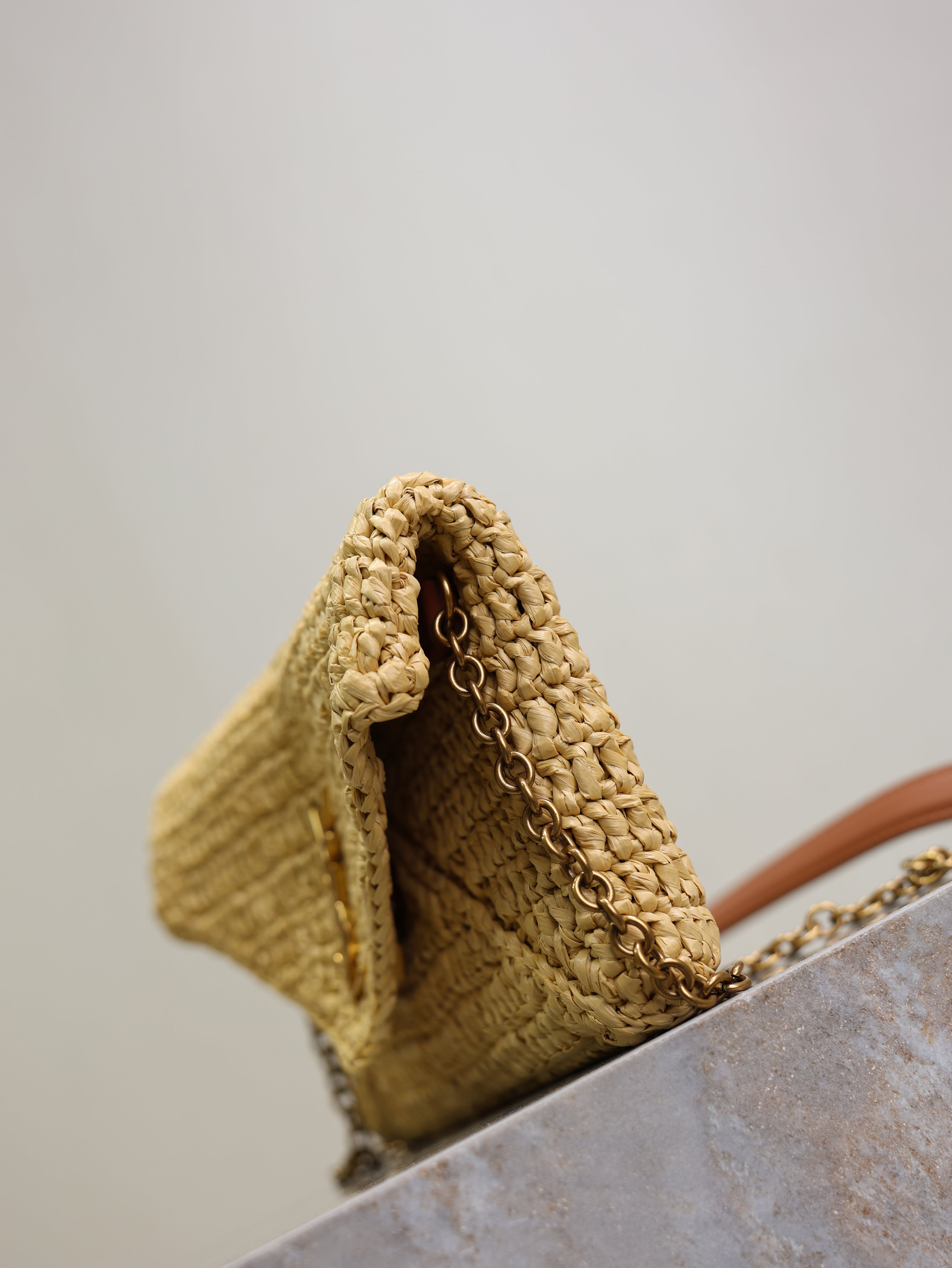 YSL 25S CALYPSO BAG 19 IN NATURAL RAFFIA AND CALFSKIN GOLD HARDWARE