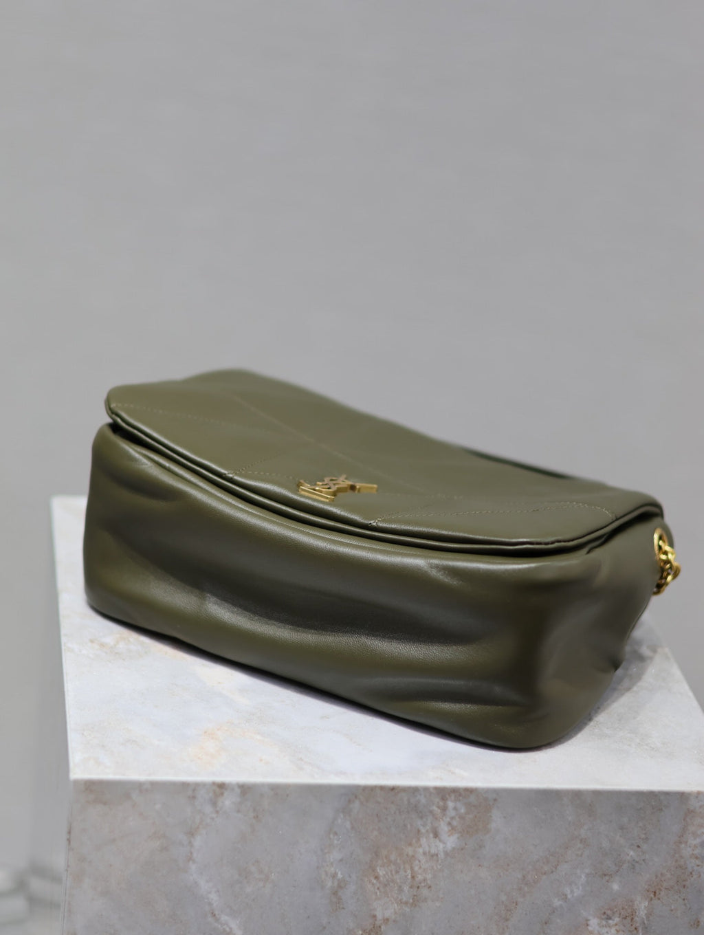 YSL 25S JAMIE 25 IN LIGHT MUSK LAMBSKIN GOLD HARDWARE